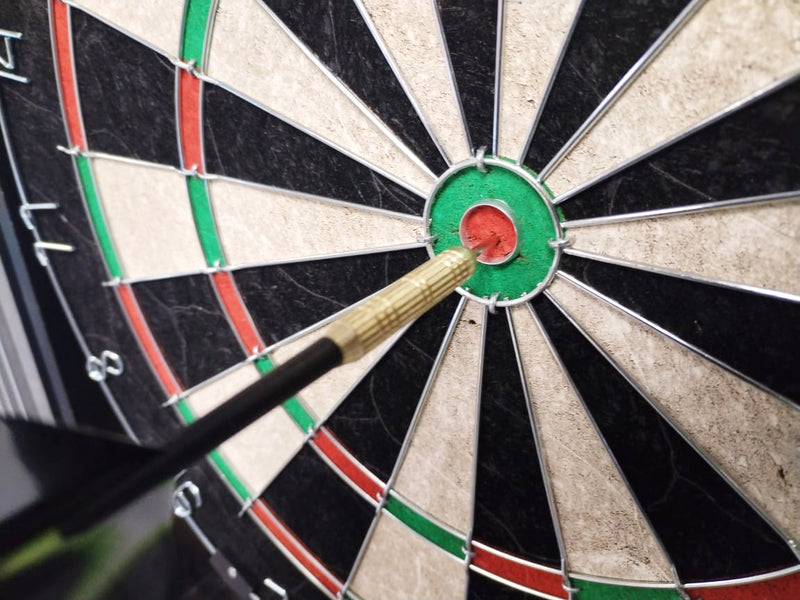 GetUp Classic Dartboard with Cabinet