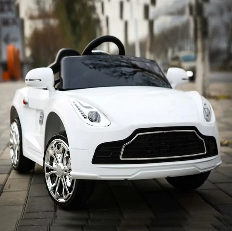 Jeronimo - Striker Speed electric Car - White